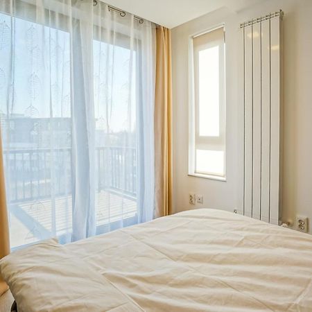Bright Apartments Moments Away From Herastrau Park, Mall And Metro Boekarest Buitenkant foto
