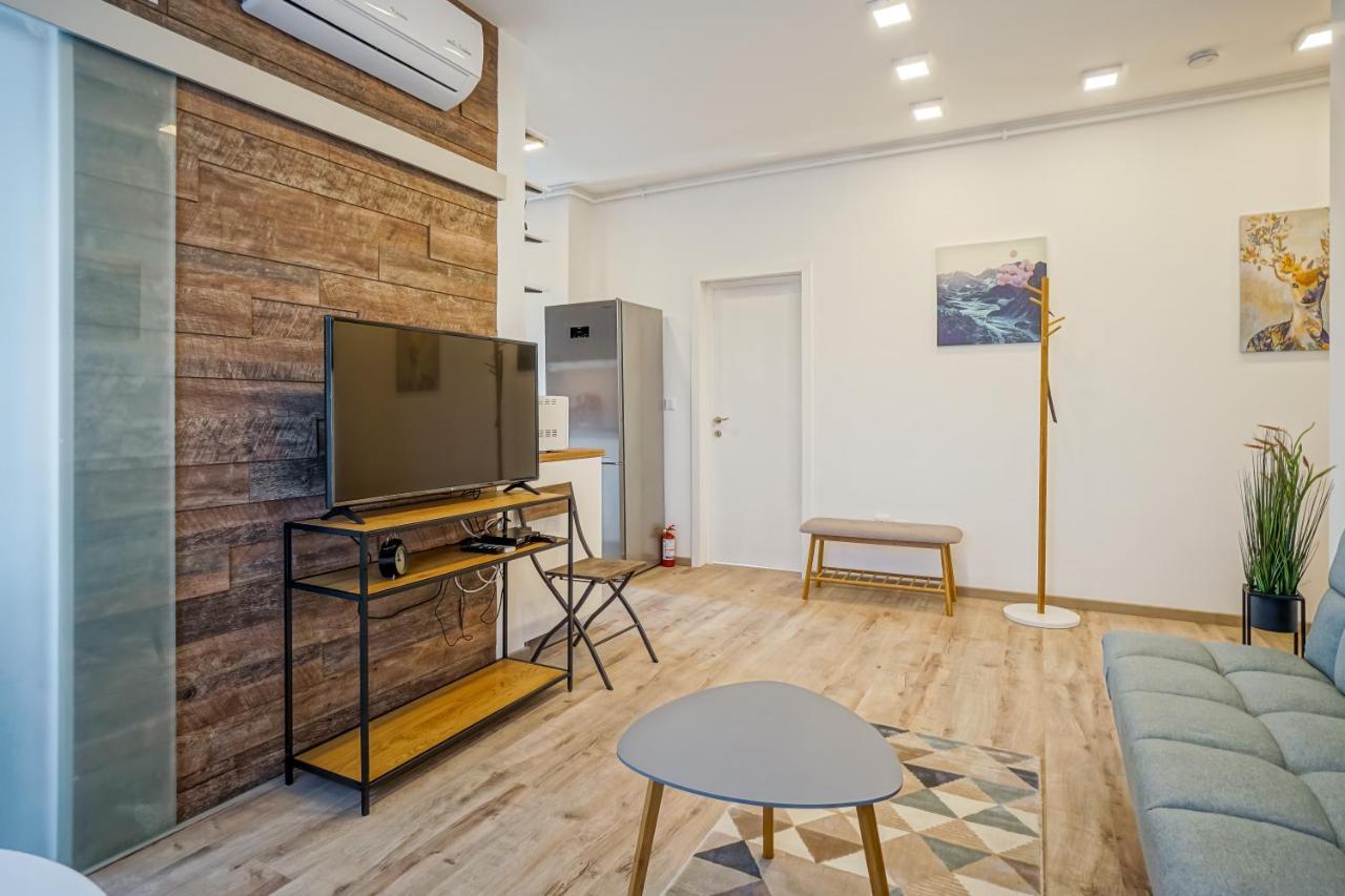 Bright Apartments Moments Away From Herastrau Park, Mall And Metro Boekarest Buitenkant foto