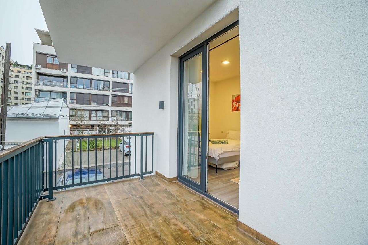 Bright Apartments Moments Away From Herastrau Park, Mall And Metro Boekarest Buitenkant foto