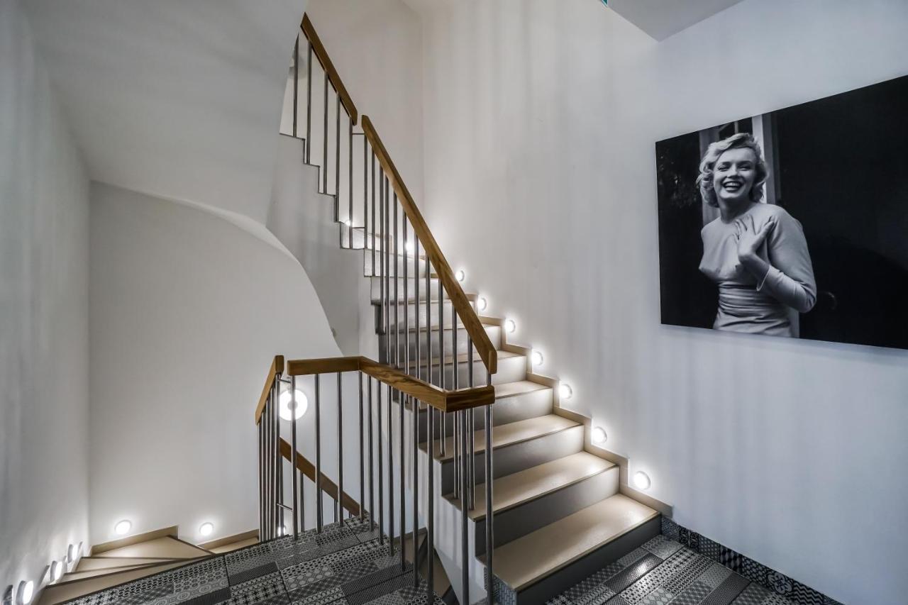Bright Apartments Moments Away From Herastrau Park, Mall And Metro Boekarest Buitenkant foto