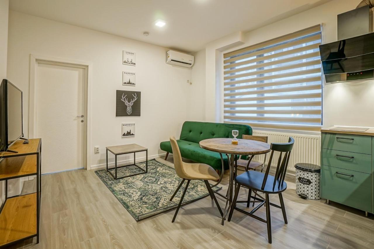 Bright Apartments Moments Away From Herastrau Park, Mall And Metro Boekarest Buitenkant foto