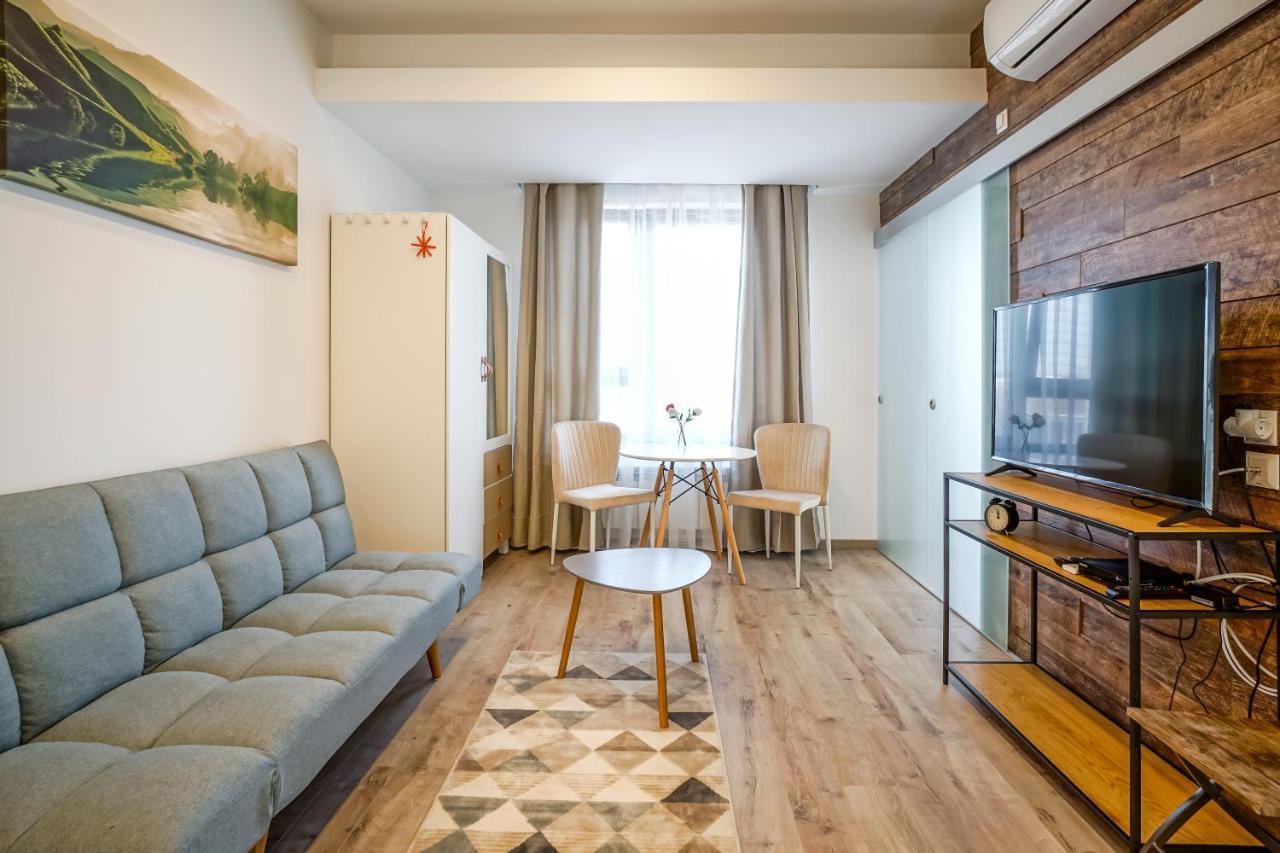 Bright Apartments Moments Away From Herastrau Park, Mall And Metro Boekarest Buitenkant foto